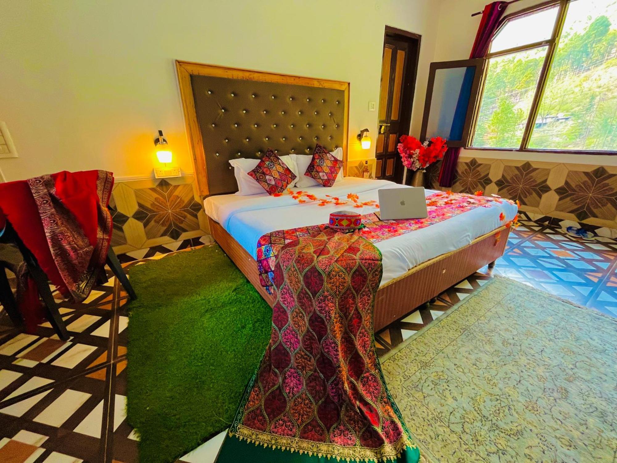 Hotel Pablo Escobar Kasol Dış mekan fotoğraf
