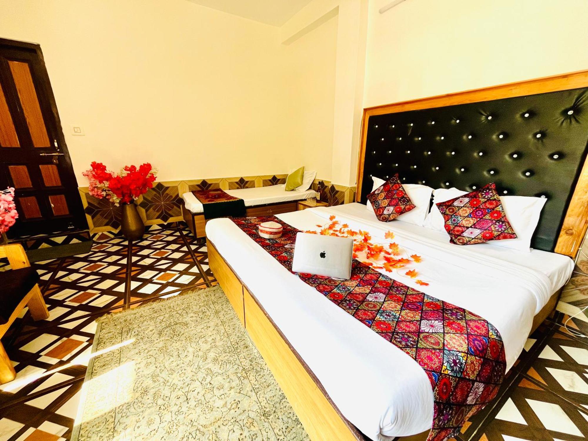 Hotel Pablo Escobar Kasol Dış mekan fotoğraf